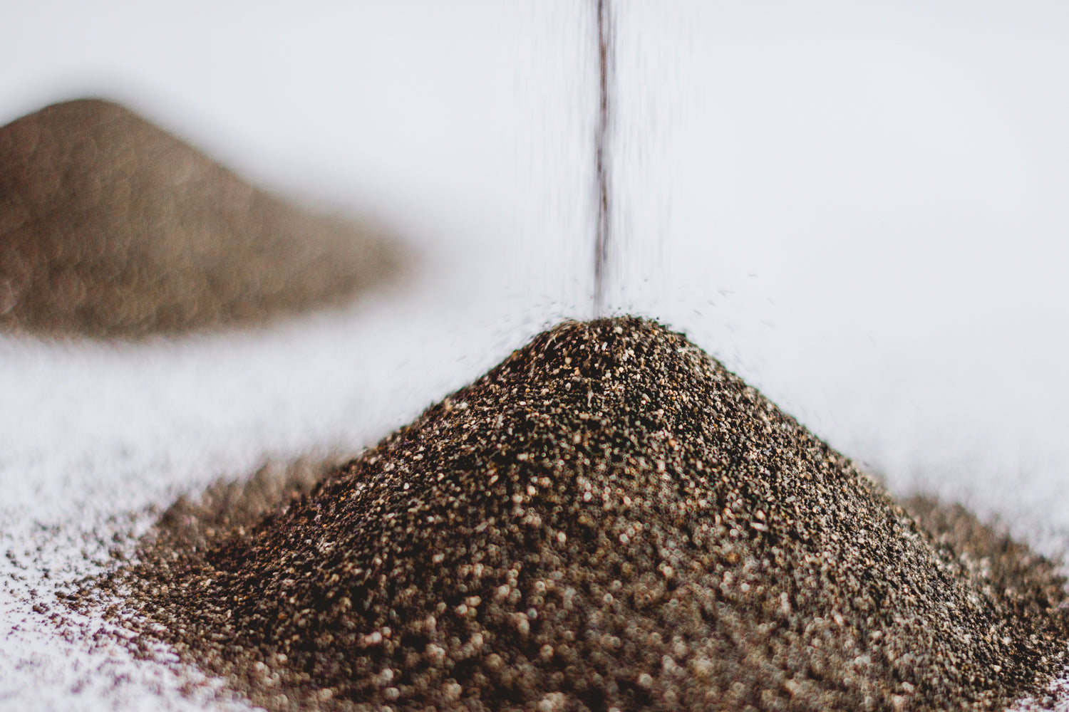 Difference Between Scoria and Lava Sand